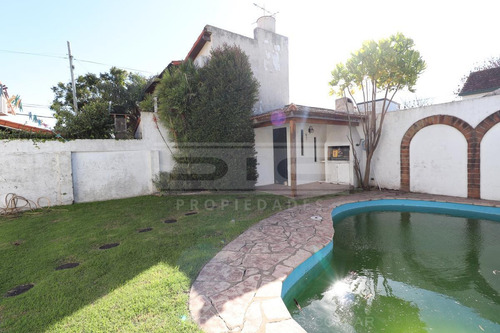 Imagen 28 de 30 de Chalet 5 Ambientes Venta - Mart.-santa Fe/fleming