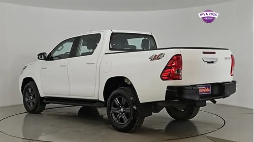 Toyota Picape Cabine Dupla SR 2.8 TDI CD 4x4 (Aut)