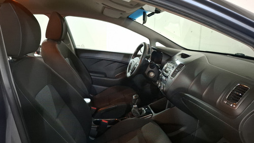 Kia Forte 2.0 L