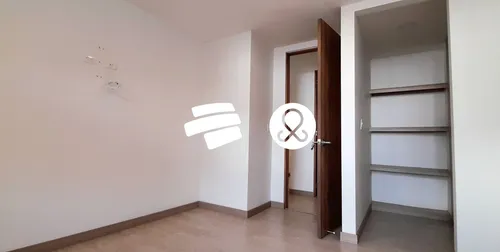 Apartamento En Venta En Los Laureles, Bogotá