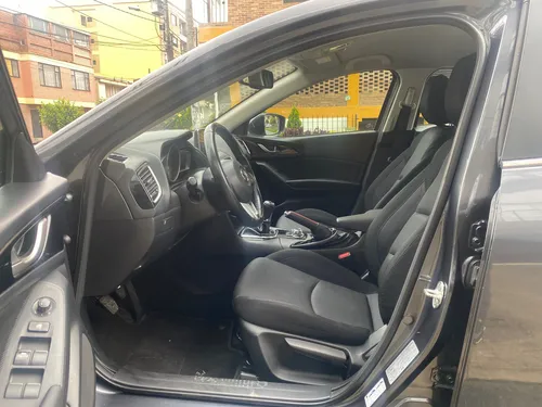 Mazda 3 2.0 Touring