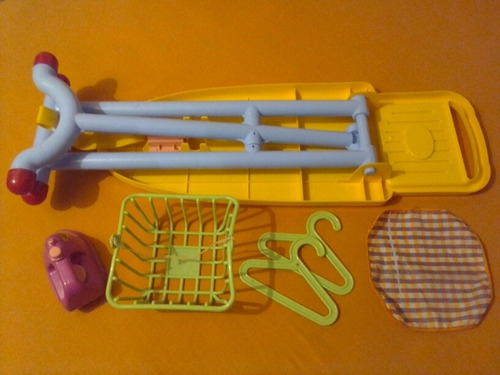 Imagen 3 de 5 de Mesa Planchar Juguete Con Plancha Y Accesorios Importada