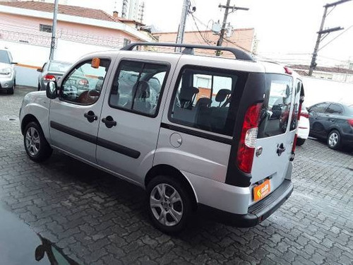 Imagem 6 de 9 de Fiat Doblò 1.8 Mpi Essence 7l 16v Flex 4p Manual