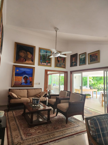 Villa De 4 Habitaciones En Venta En Juan Dolio