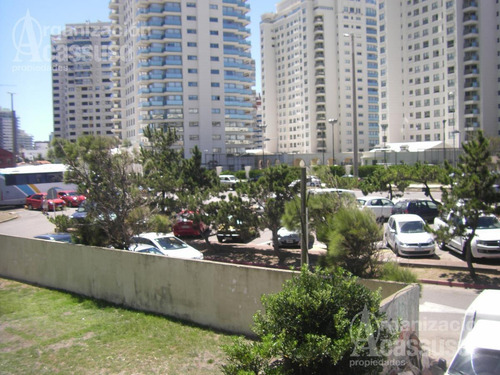 Punta Del Este - Hotel / Posada Venta Usd 1.500.000