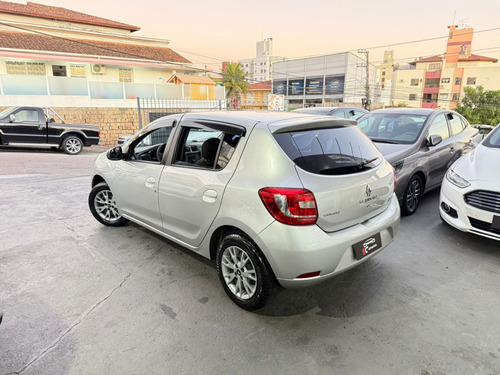 Renault Sandero Expression Hi-Power 1.6 8V 5p