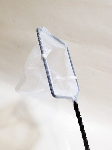 Rede Para Aquários E Peixes Dymax - 4pol. 10x8 Cm - 33 Cm