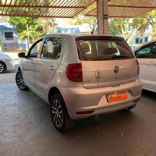 Imagem 5 de 10 de Volkswagen Fox 1.0 Mi 8v Flex 4p Manual