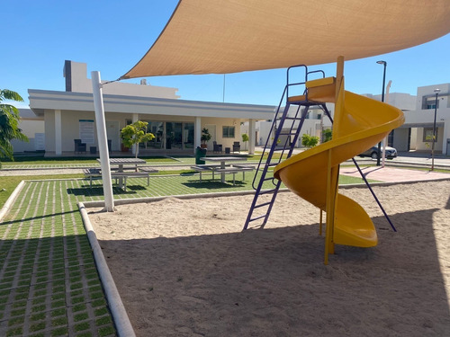 Casa A Estrenar En Residencial Privado Los Mochis, Sinaloa.