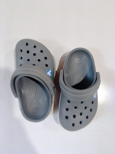 Crocs Talle 4 C 5 Grises