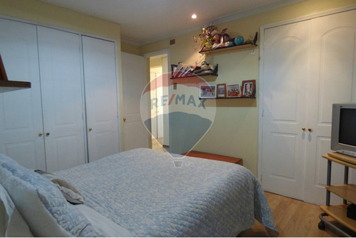 Casa 2 Pisos, Venta, 4d, 3b, 3e. Ñuñoa