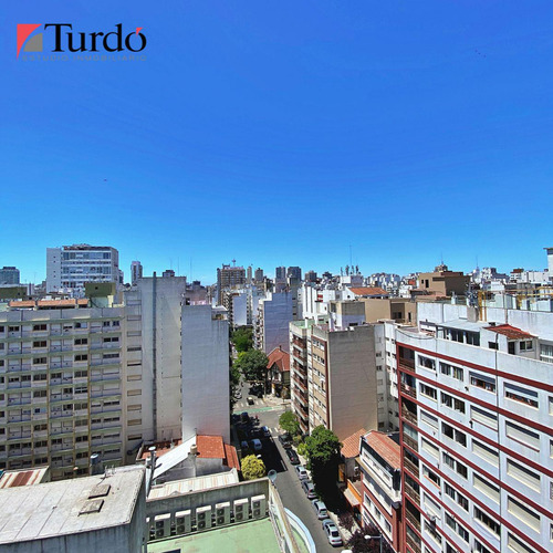 Piso En Venta De 4 Ambientes Con Dependencia En Zona Centro, Mar Del Plata.