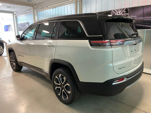 Imagen 7 de 18 de Jeep Commander 2023 2.0 Td At9 4x4 Limited Plus