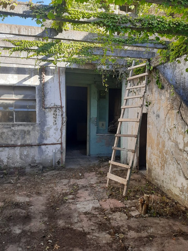 Casa Antigua, Terreno Ideal Para Construir.
