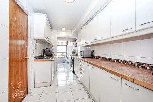 Departamento En Venta De 4 Dorm. En Las Condes