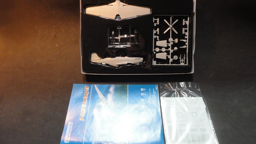 Llm - Avion P-51 D Mustang I V Hobbyboss 80230 - 1/72 (Usado)