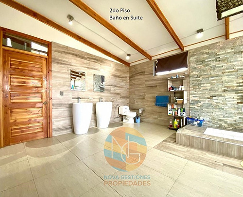 Casa En La Florida, 1000 M2 De Terreno, 350 M2 Construidos.
