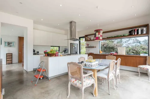 Casa En Venta En Canelon. Cod V5883