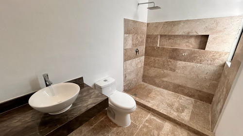 Villa Con Alberca, En Privada Residencial En Venta En Temozón Norte, Mérida