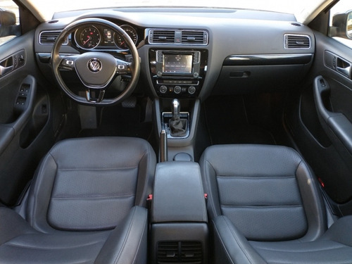 Imagem 4 de 14 de Volkswagen Jetta Highline 2.0 Tsi 16v Gasolina 4p Automatico