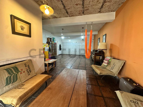 Venta Casa Chalet Castelar 4 Ambientes Acepta Permuta