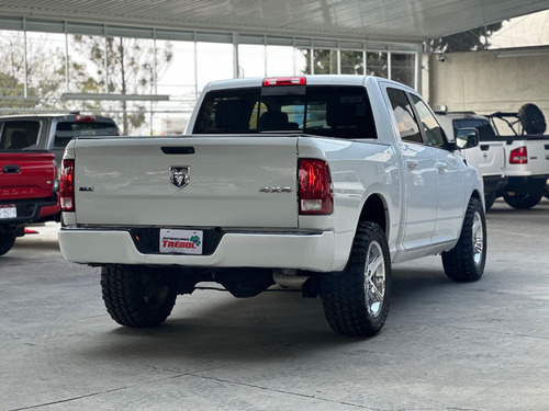 RAM Ram 5.7 Slt 2500 Trabajo 4x2 At