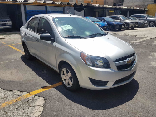 Imagen 3 de 8 de Chevrolet Aveo 2018 1.6 Ls Aa Radio Airbag At
