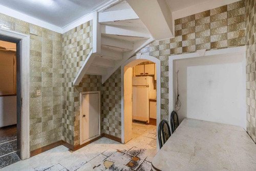 Venta Casa 5 Ambientes A Refaccionar !!!