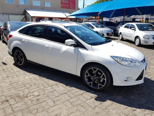 Focus Titanium Plus Com Teto Solar, Revisado.