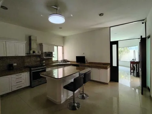 Espectacular Propiedad En Venta En Montebello (fvc-2589)