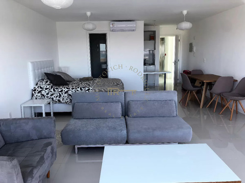 Apartamento Con Piscina En Venta - Lomo De La Ballena