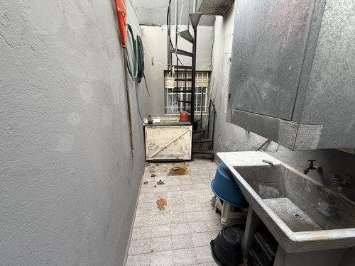 Venta Casa 3 Ambientes En Banfield