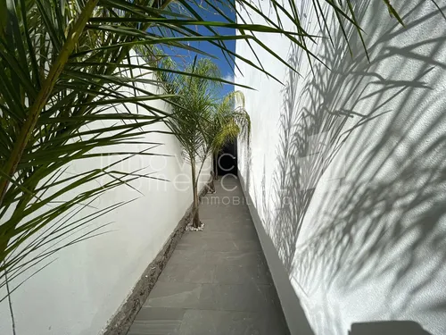 Casa En Venta De 4 Recámaras En Condominio Torre De Piedra Bugambilias