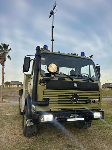 Camión Mercedes Benz 4x4