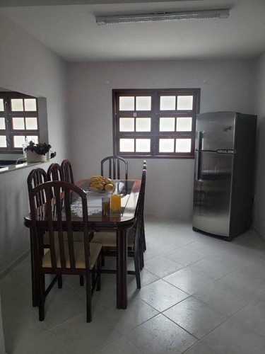 Casa 03 Dormitórios Sendo 01 Suíte No Bairro Carianos Em Florianópolis - 4029