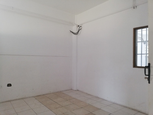 Imagen 2 de 13 de Planta Industrial I En Zona Industrial Cloris. Ndd