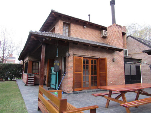 Increible Casa | 3 Dormitorios | Pileta | Deck | Quincho | Cochera | Solarium | Fisherton