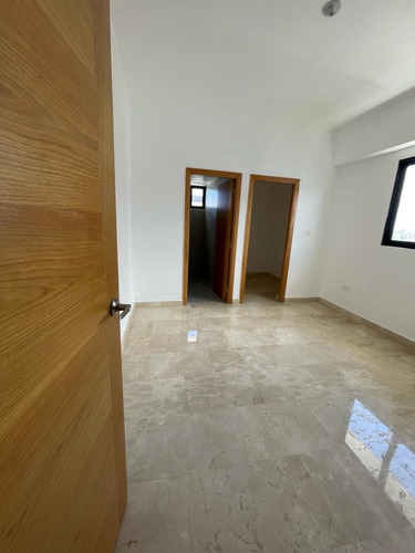 Vendo Apartamento  Serralles Santo Domingo