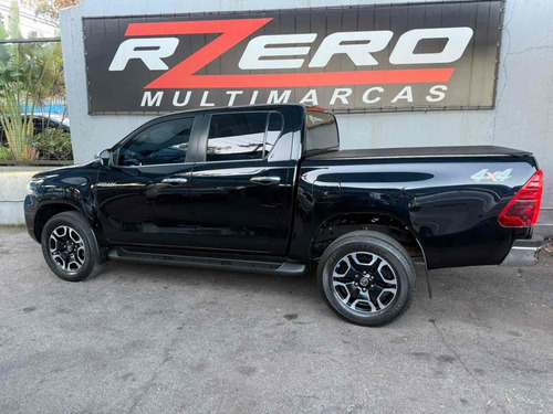 Toyota Hilux 2.8 D-4D TURBO DIESEL CD SRX 4X4 AUTOMÁTICO