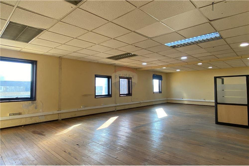 Imagen 12 de 30 de Planta De Oficinas De 860m2, Calle Aldunate, Temuco