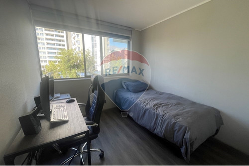 Amplio Y Moderno Departamento