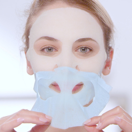 Imagen 4 de 9 de Mascarilla En Tela Garnier Skin Active Granada Hidra Bomb