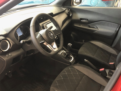 Nissan Kicks Advance Mt .......