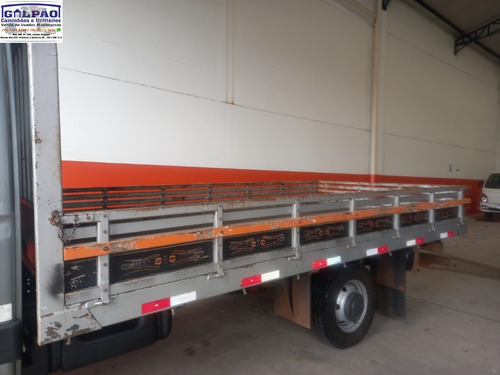 Imagem 4 de 14 de Iveco Daily 35s14 (2014) Carroceria