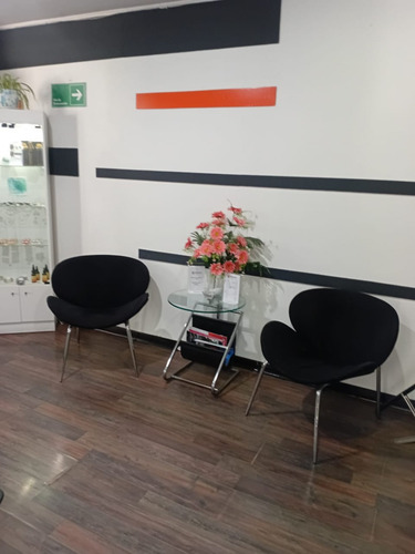 Se Arrienda Excelente Local Comercial - Vitacura-