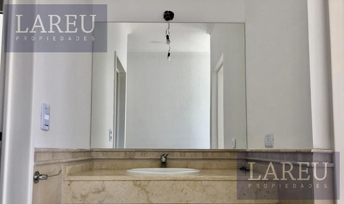 Imagen 16 de 26 de Casa En Venta - Barrio El Canton