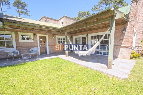 Imagen 3 de 30 de Casa En La Arbolada A La Venta