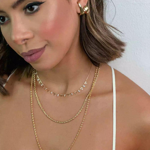 Colar Triângulos Com Mini Rivieras Banhado A Ouro 18k