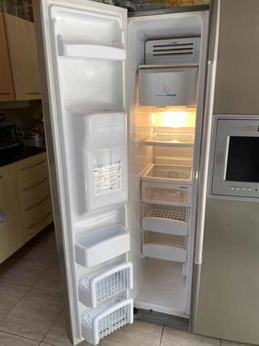 Nevera Y Refrigerador Edición Especial LG Oportunidad Precio (Usado)