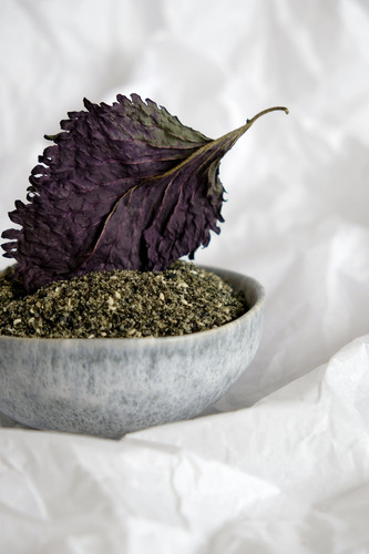 Ajishima Shiso Fumi Furikake Condimento De Arroz, 1.7 Oz